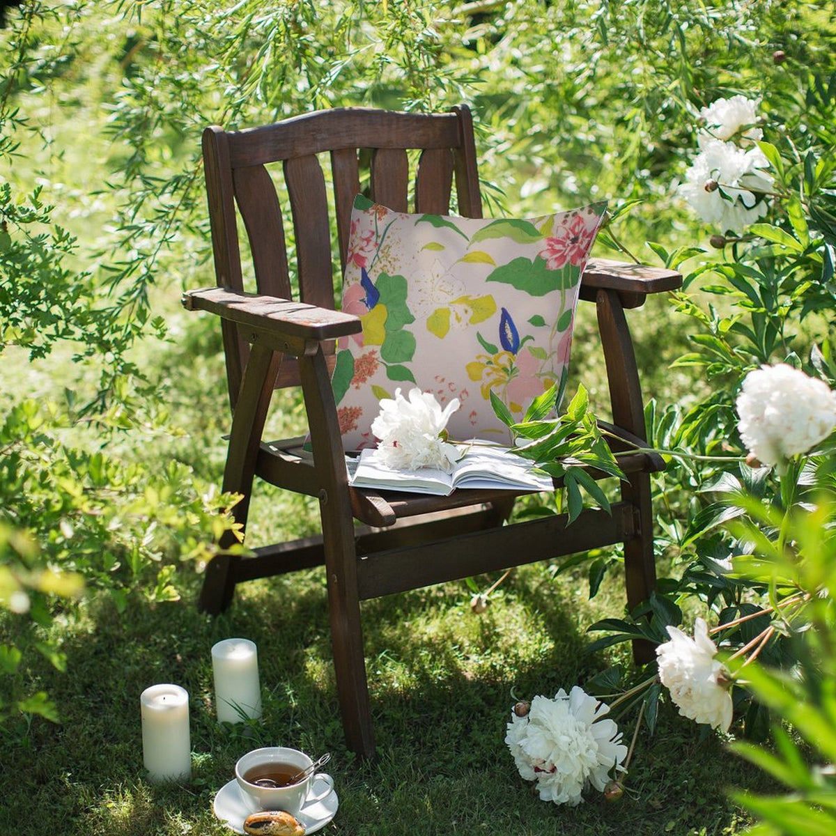 Waterproof Outdoor Throw Pillow Cover, Vintage Garden Floral Cover, Rustic Pillow Sham