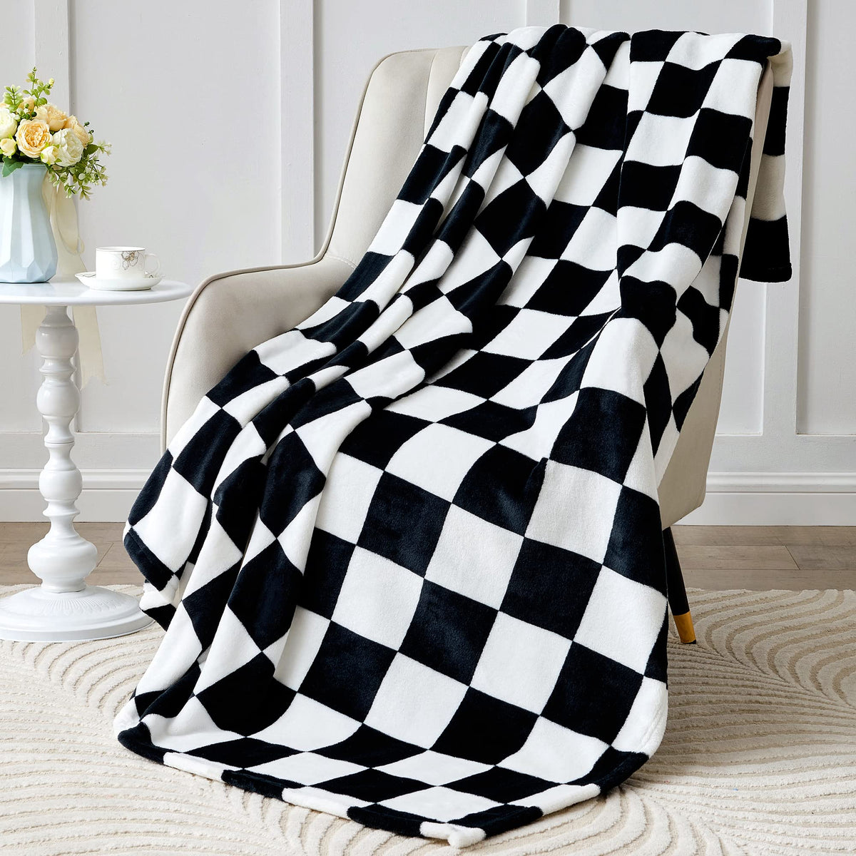Checkered Throw Blanket for Couch, Soft & Cozy Fleece Flannel Blanket with Checkerboard Grid Home Decor