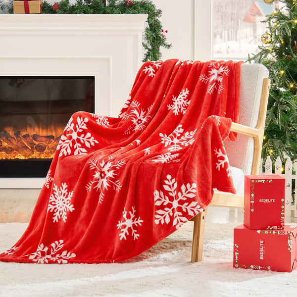 Christmas Throw Blanket– Cozy Holiday Blanket with Red Snowflake Design, Soft Lightweight Fleece