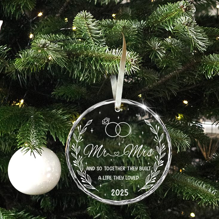 First Christmas Married Ornament 2025 - Mr and Mrs Sign Wedding Gifts for Couples, Newlyweds - Bridal Shower Present