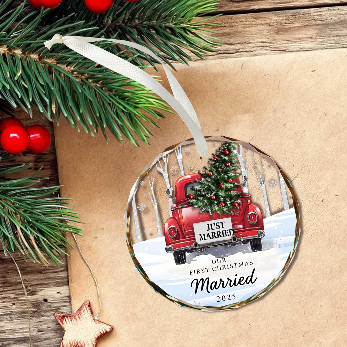 First Christmas Married Ornament 2025, Crystal Glass Just Married Ornament, Wedding Gifts for Couples, Romantic Newlywed Christmas Decor