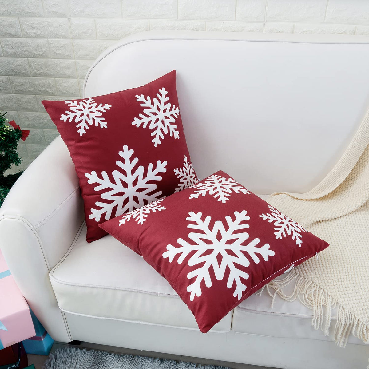 Red Throw Pillow Covers 18x18 Inch for Couch Sofa Living Room, Decorative Soft Christmas Snowflakes Print Square