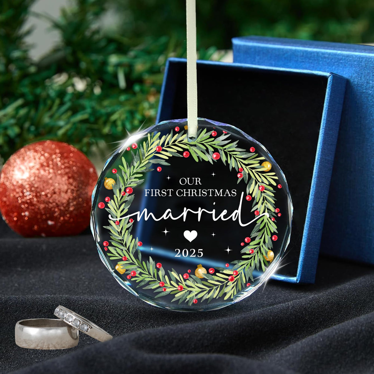 Our First Christmas Married Ornament 2025 – Newlyweds Christmas Glass Ornaments – First Year Marry Wedding Ornaments for Newlyweds