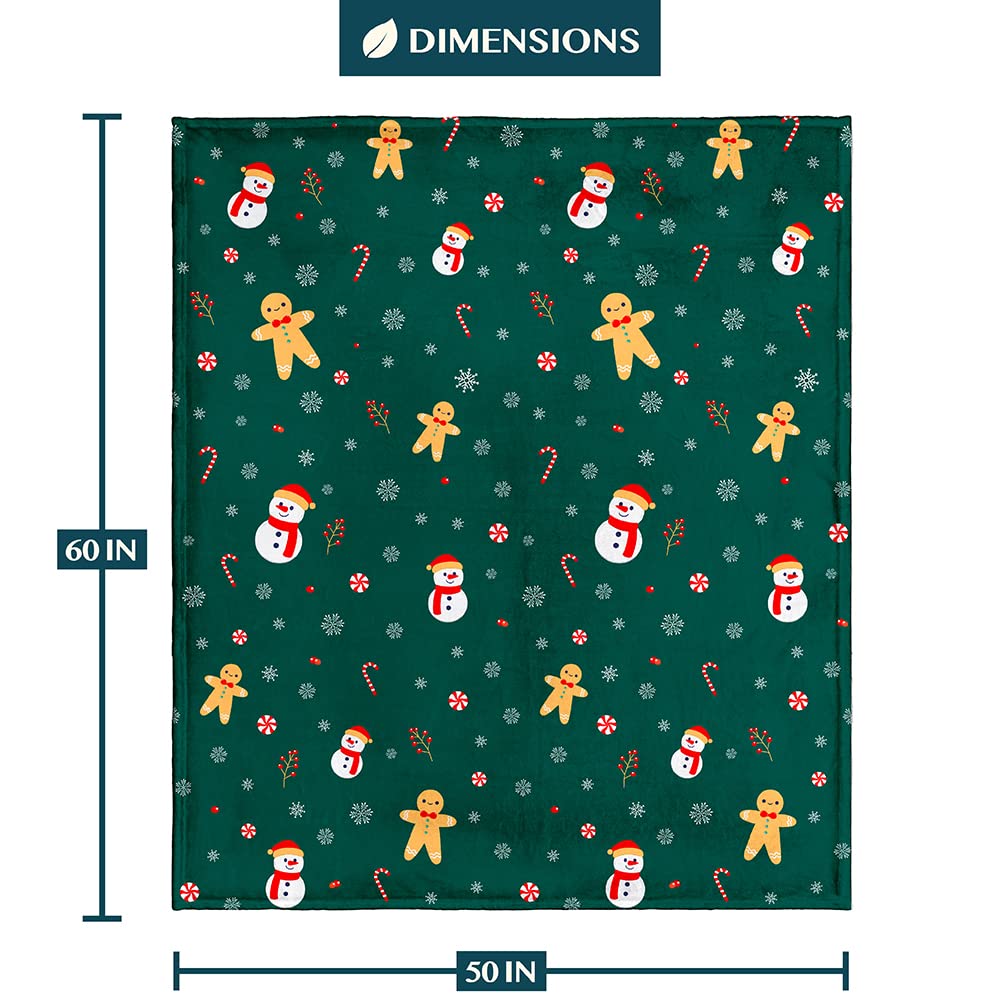 Christmas Gingerbread Throw Blanket | Green Holiday Christmas Fleece Blanket