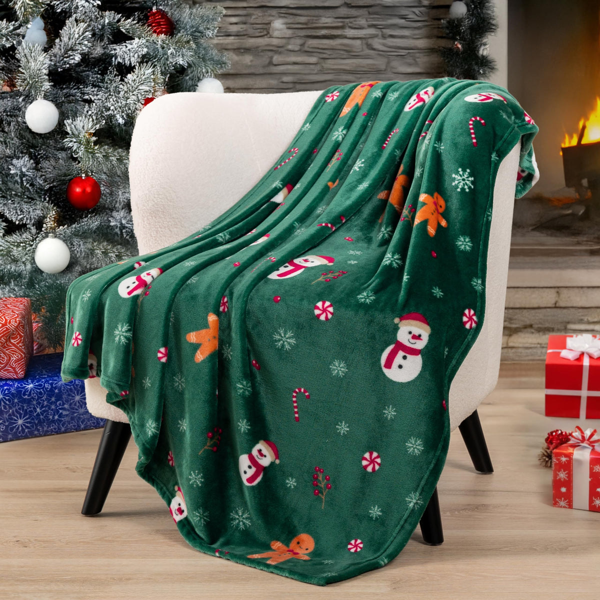 Christmas Gingerbread Throw Blanket | Green Holiday Christmas Fleece Blanket