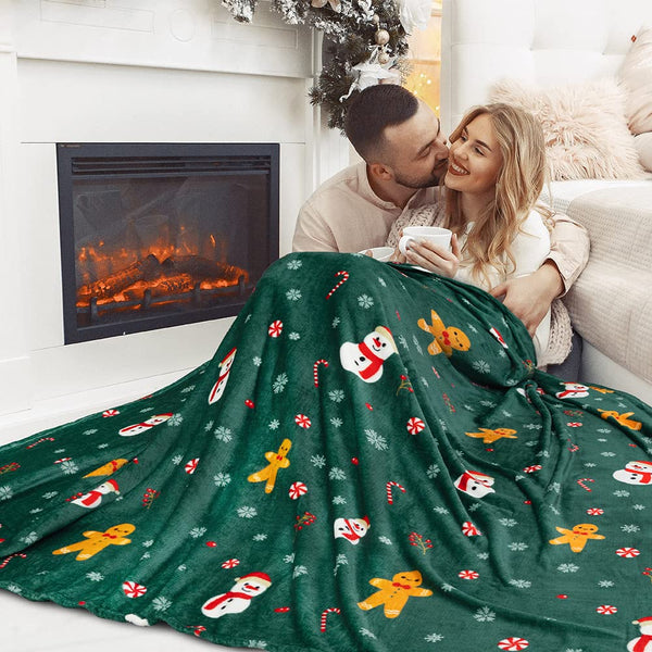 Christmas Gingerbread Throw Blanket | Green Holiday Christmas Fleece Blanket