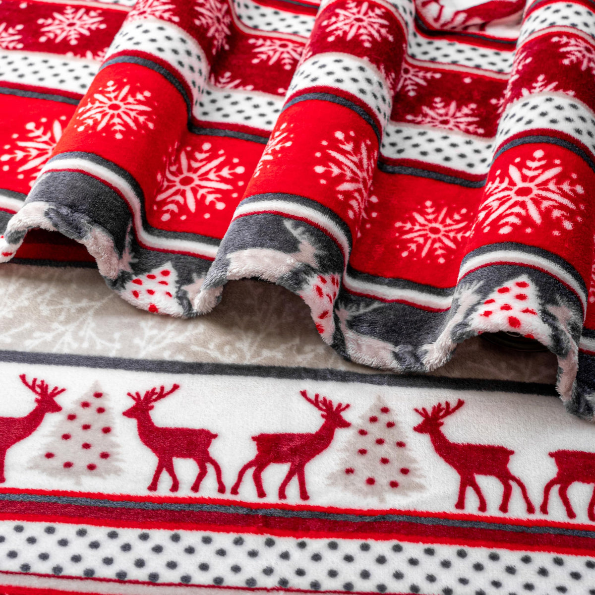 Holiday Reindeer Snowflakes Fleece Throw Blanket | Soft, Plush, Warm Winter Cabin Throw, 50x60, Red