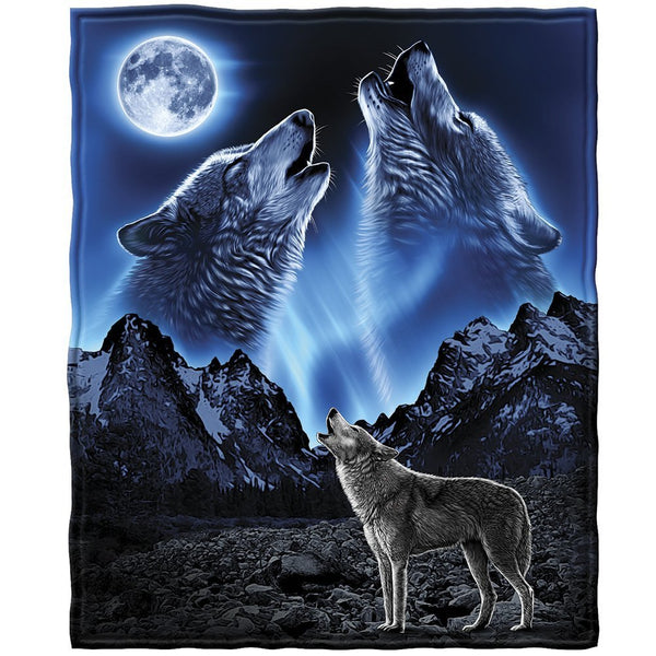 Howling Wolves Fleece Blanket - 50 x 60 Inches Soft Plush for Men, Women, and Kids - Cozy With Wolf Design
