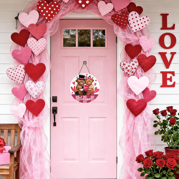 Welcome Valentines Day Highland Cow Front Door Sign, Pink Love Heart Farmhouse Wood Hanger Outdoor Porch Home Decor