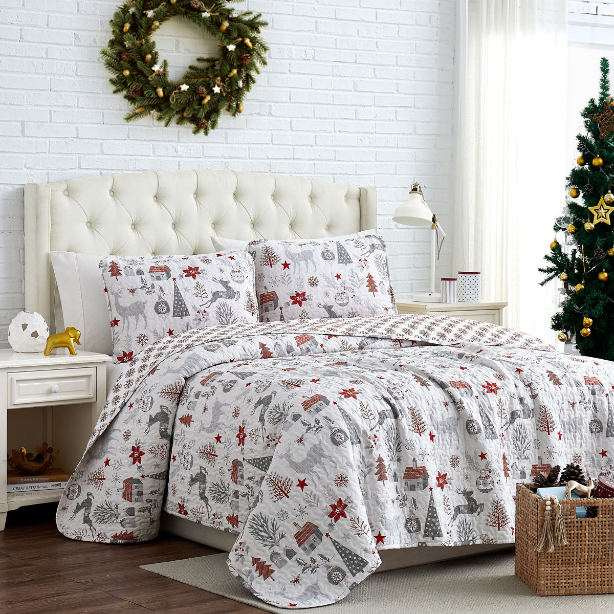 Gray/Red Microfiber Reversible Christmas Quilt Set, Holiday Bedding with Festive Pattern