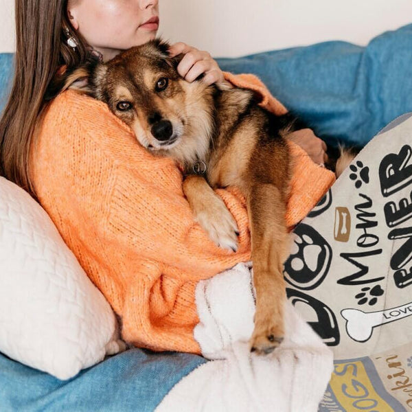Dog Mom Gifts for Women, Gifts for Dog Lovers Women, Mothers Day Dogs Lovers Gift Throw Blanket