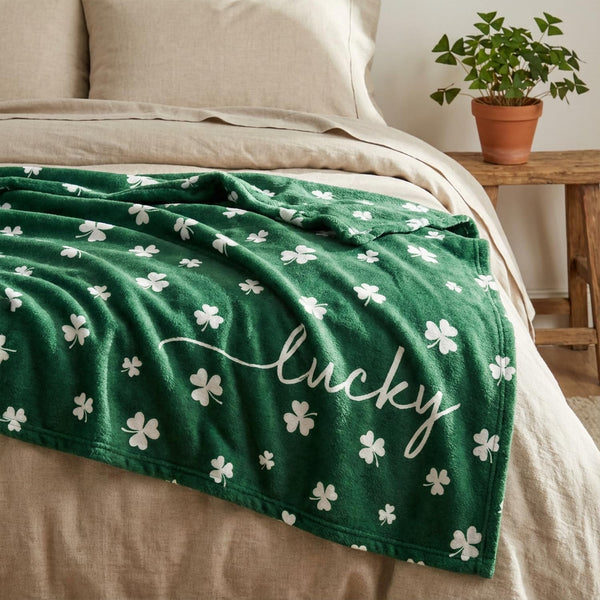 St. Patrick's Day Flannel Blanket Throw, Irish Clover Shamrock Green Soft Fuzzy Plush Cozy